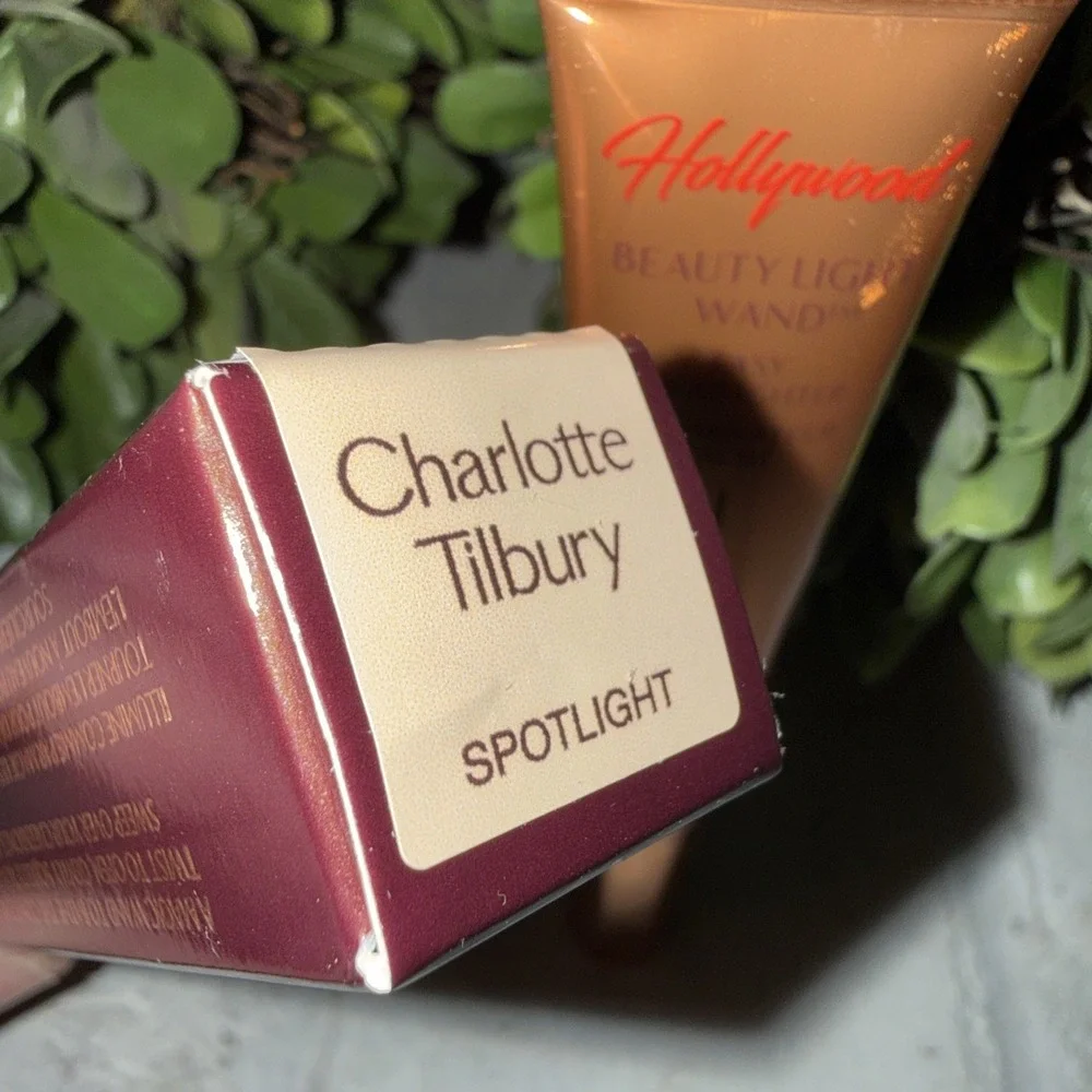 Charlotte Tilbury Hollywood Beauty Light Wand Highlighter‎  - Spotlight - NIB - Picture 2 of 3